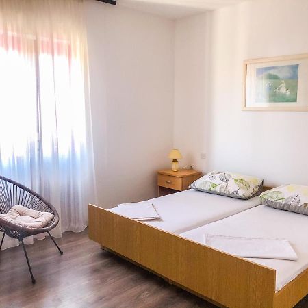 Apartmani Bepina Supetar Exterior foto