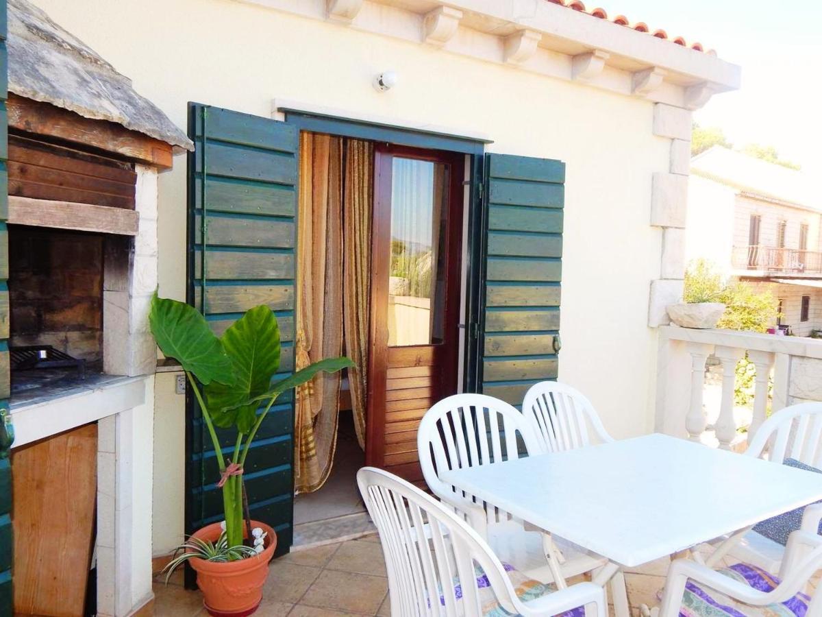 Apartmani Bepina Supetar Exterior foto